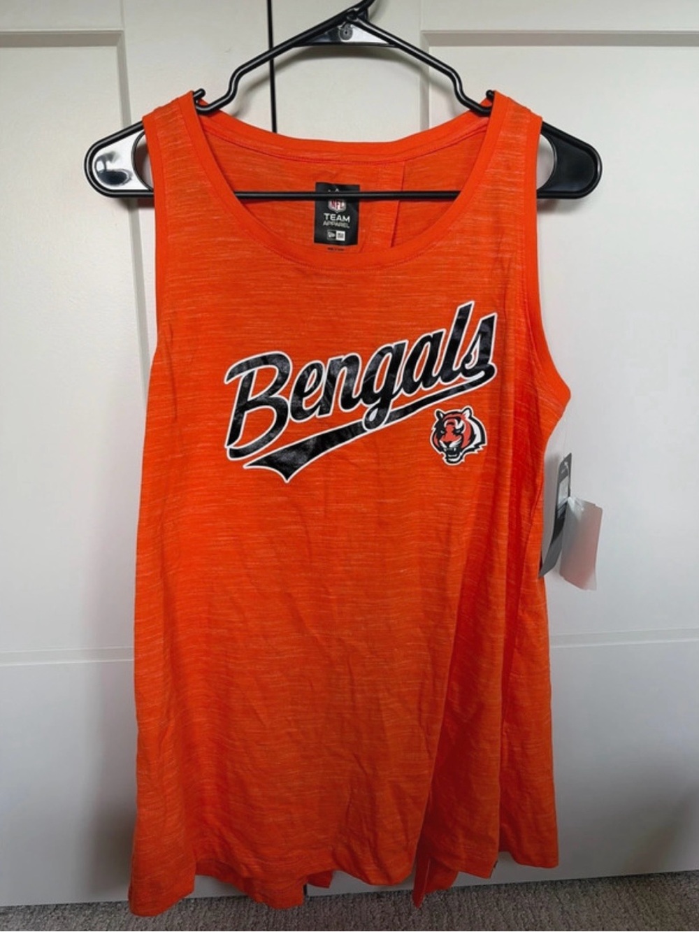 New Era Bengals NFL Team Apparel V-Neck